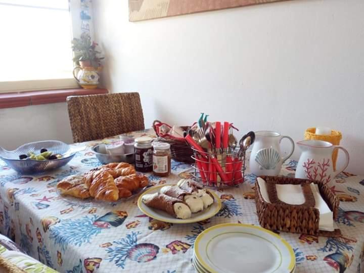 La Terrazza Sul Golfo Bed and Breakfast Isola delle Femmine Exterior foto